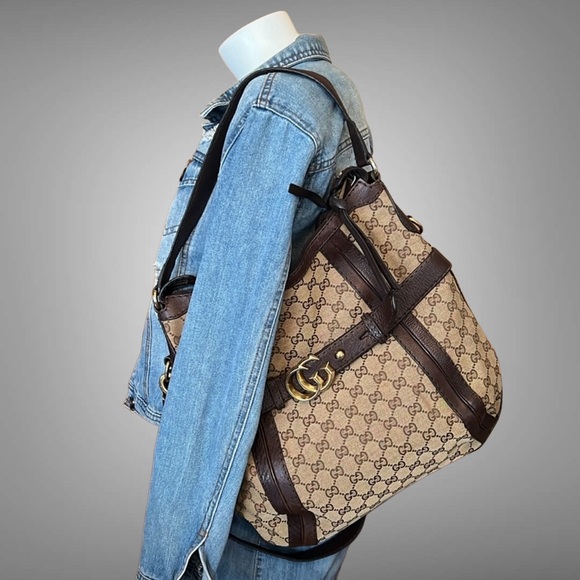 A295 - ๐ฏ% authentic Gucci shoulder bag - Picture 2 of 16